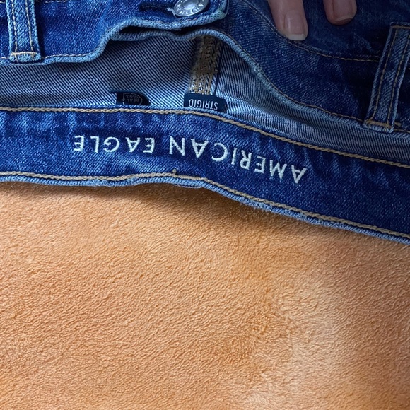 American Eagle Outfitters Women’s high waisted super baggy Straight Blue Jeans - Picture 4 of 6